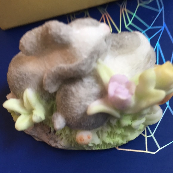 NWOT Vintage 1990s Russ Handpainted Easter Bunnies figurine - Picture 3 of 4